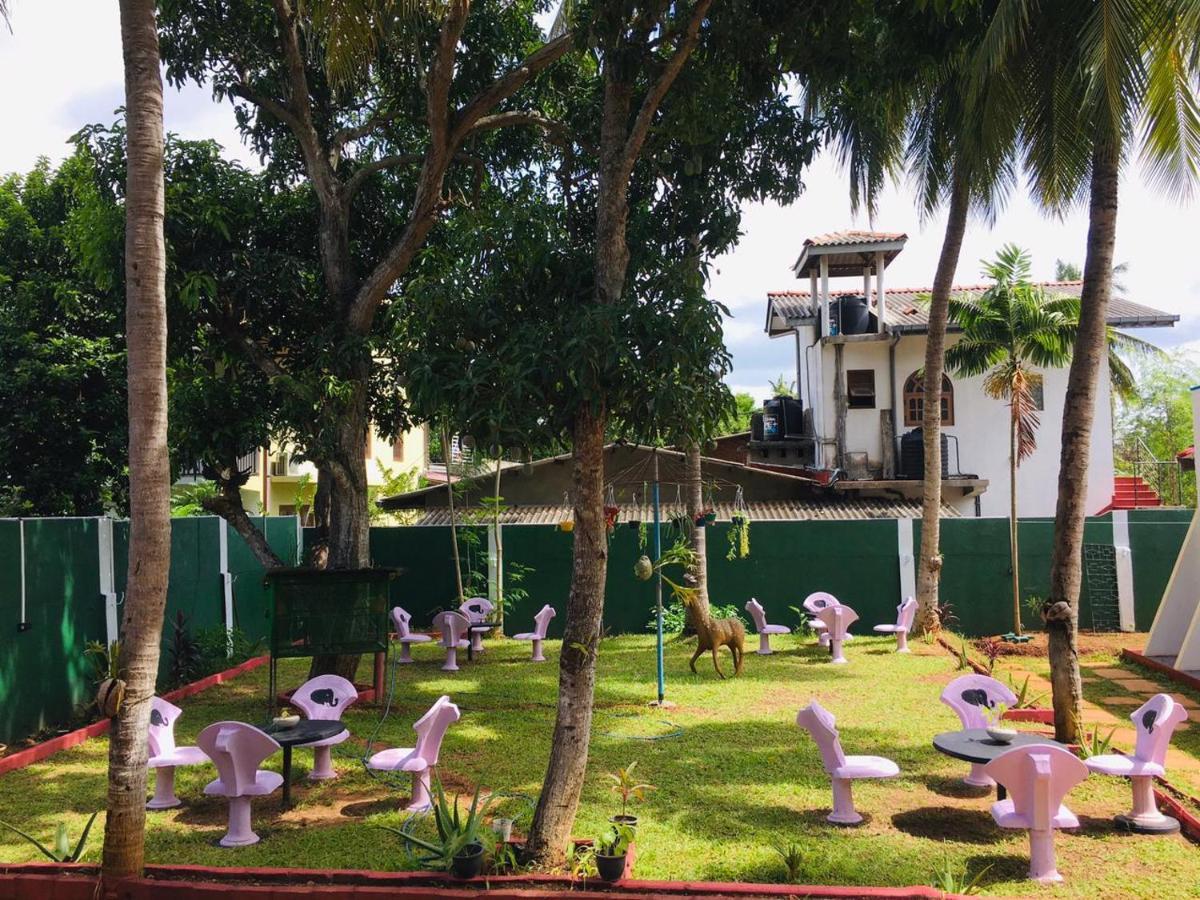 Bathiya Tourist Guest Anuradhapura Hotel ภายนอก รูปภาพ