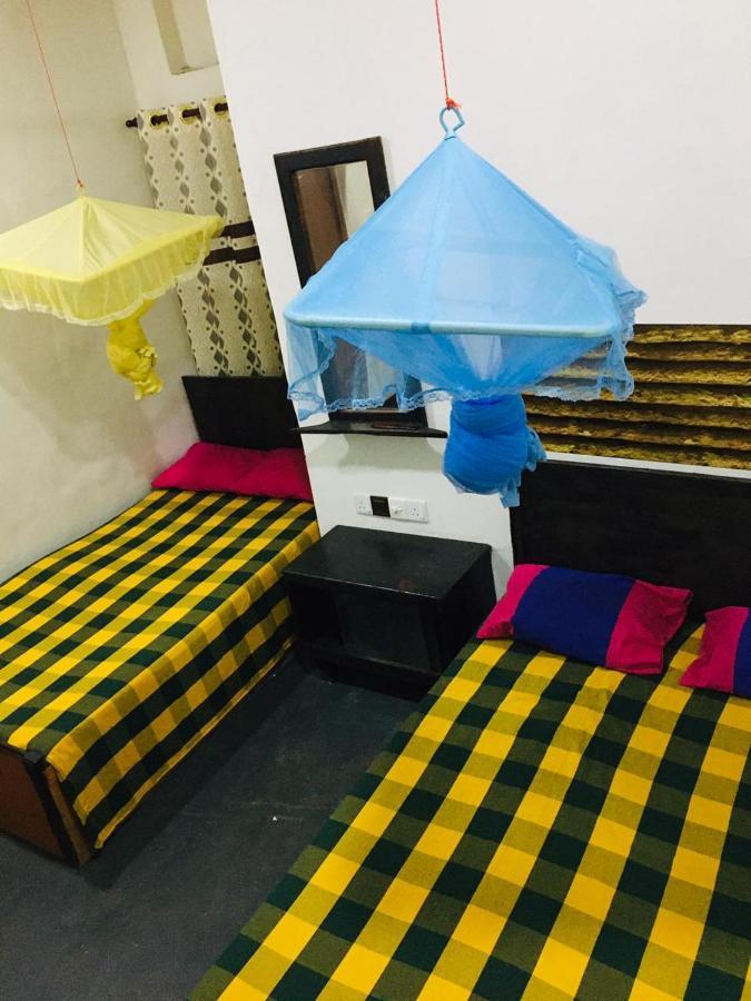 Bathiya Tourist Guest Anuradhapura Hotel ภายนอก รูปภาพ
